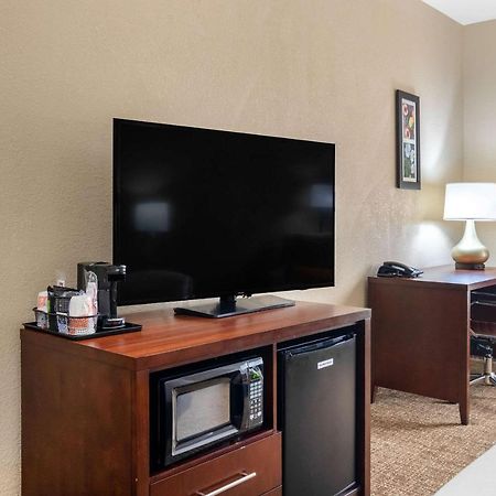 Comfort Inn & Suites Griffin Buitenkant foto