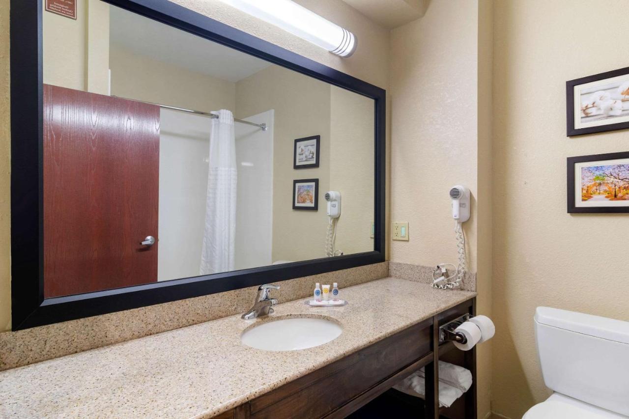 Comfort Inn & Suites Griffin Buitenkant foto