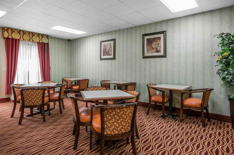 Comfort Inn & Suites Griffin Buitenkant foto