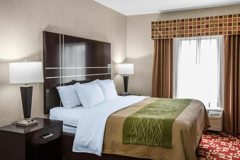 Comfort Inn & Suites Griffin Buitenkant foto
