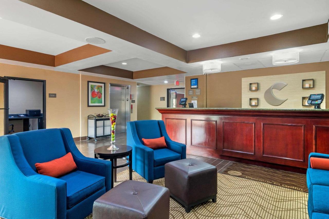 Comfort Inn & Suites Griffin Buitenkant foto