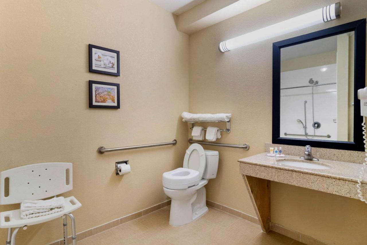 Comfort Inn & Suites Griffin Buitenkant foto